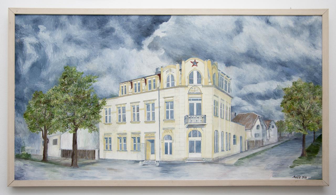 Hotel Modra Hvezda Sadská Kültér fotó