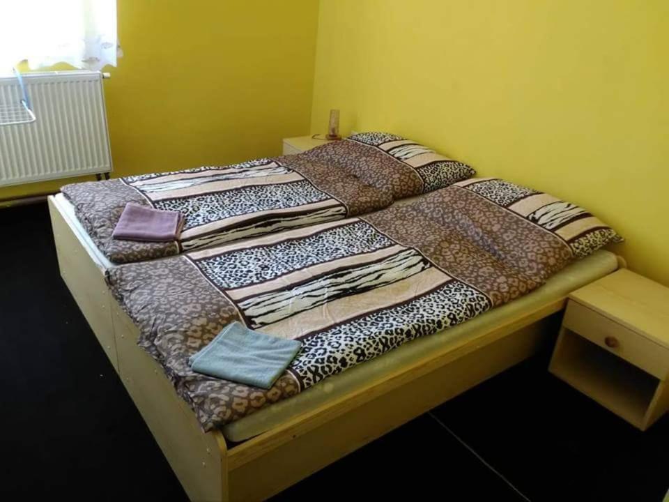 Hotel Modra Hvezda Sadská Kültér fotó