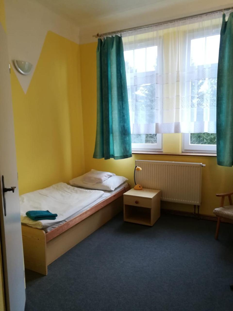 Hotel Modra Hvezda Sadská Kültér fotó