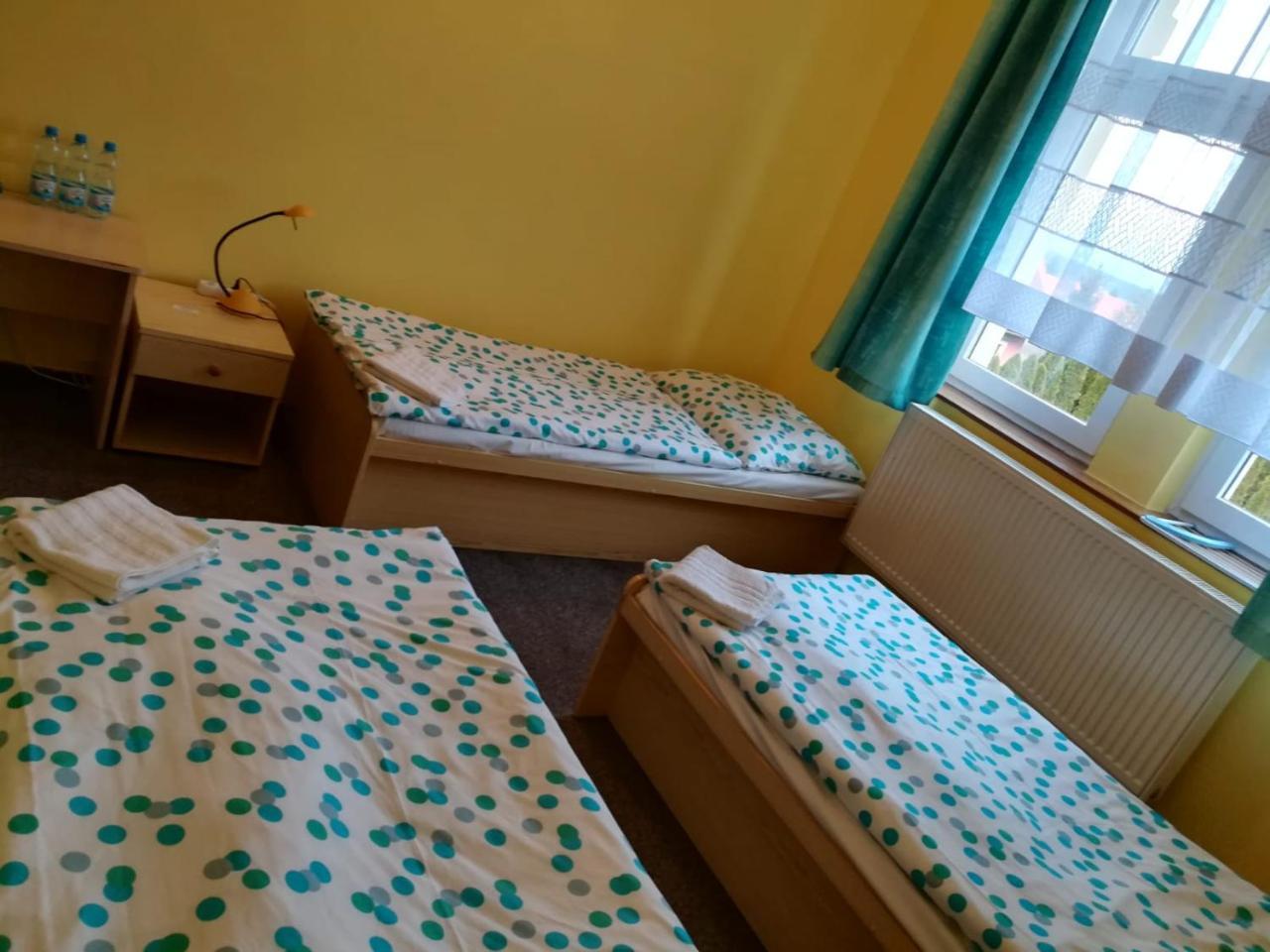 Hotel Modra Hvezda Sadská Kültér fotó